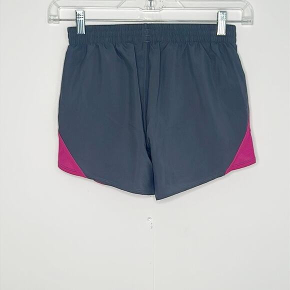 Under Armour Womens UA Fly By 2 in 1 Shorts Size XS - Picture 6 of 7